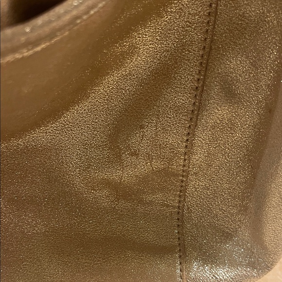 Tory Burch Gold Leather Oversized Dean Hobo EUC - Picture 11 of 11